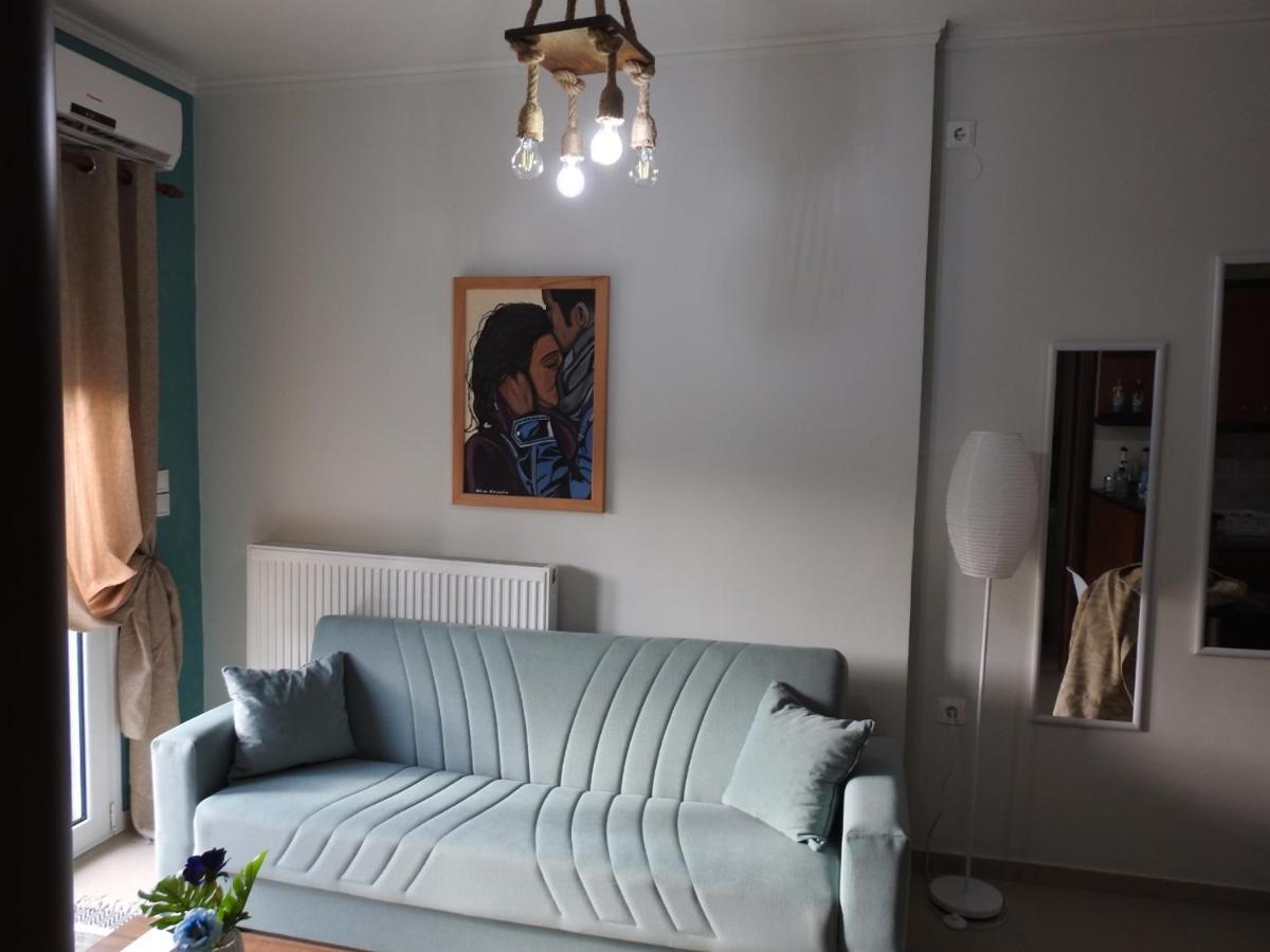 F.K Room 2 Aigio Eksteriør billede